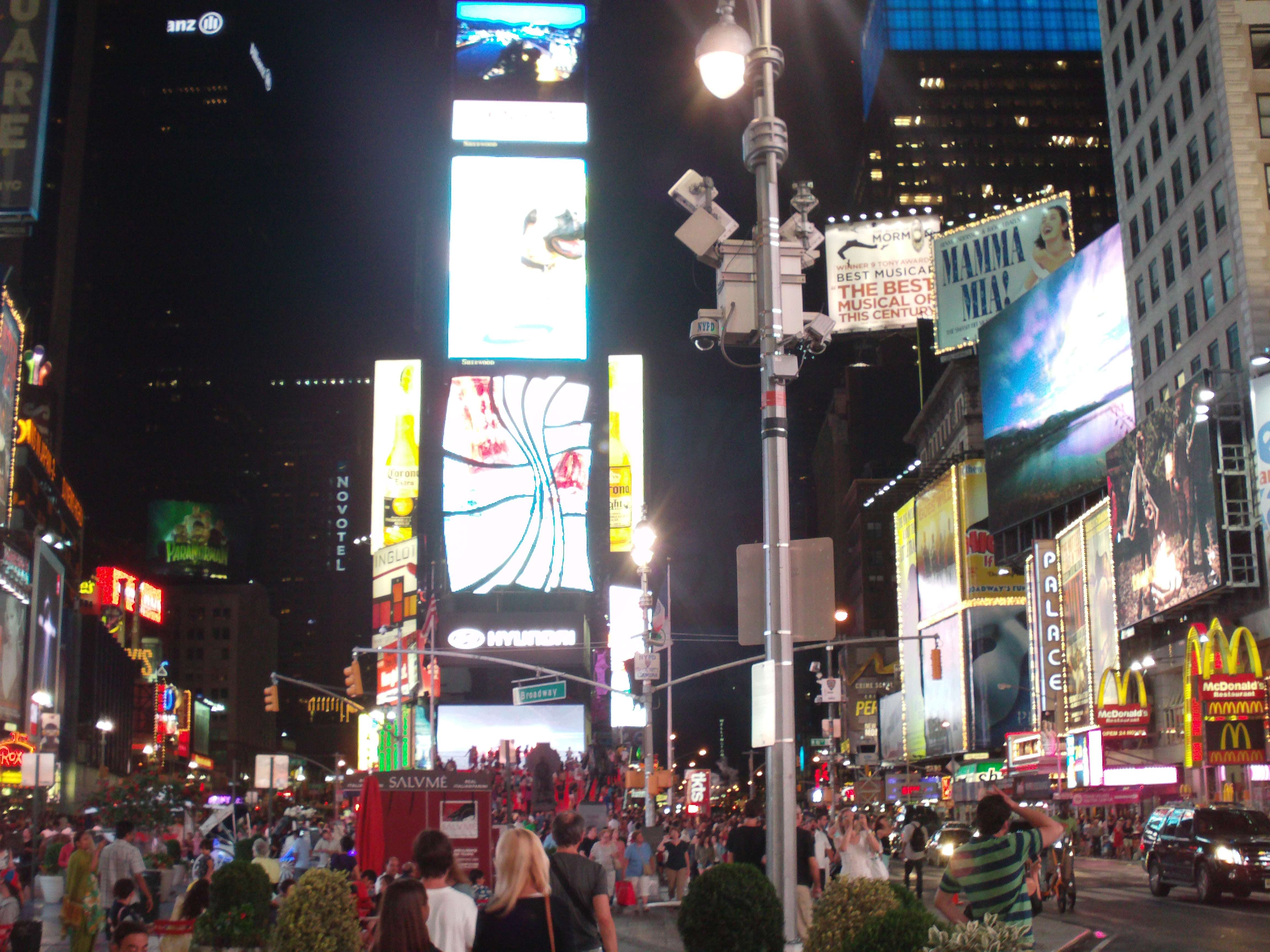 Nueva York 10 días Muchas excusas para volver - Blogs de USA - Llegada Times Square (2)